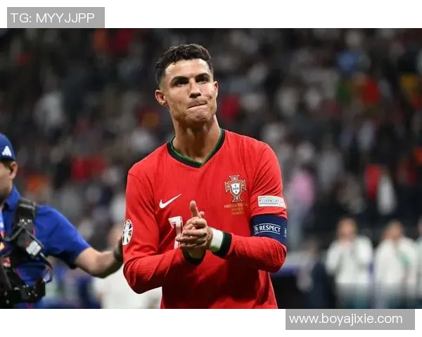 30多岁足球明星的职业生涯回顾与未来展望