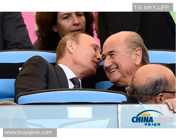 普京与足球明星共饮畅谈足球梦想的精彩瞬间视频