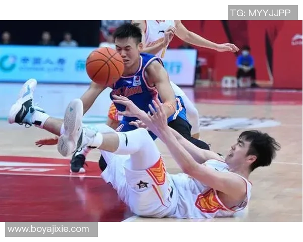 深圳篮球队在邀请赛中的团队协作表现分析与启示