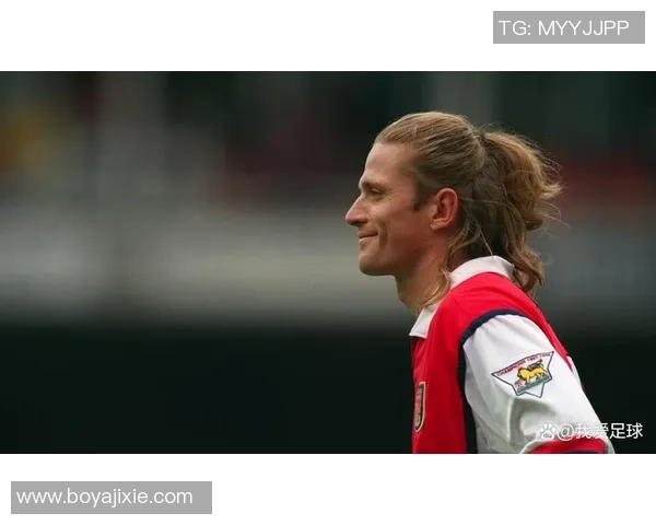 现代足球明星全景解析与成就回顾,探索他们的传奇故事与影响力 现代足球明星全景解析与成就回顾,探索他们的传奇故事与影响力