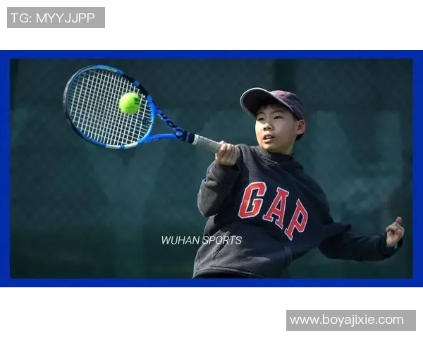 重庆与武汉网球队赛后复盘分析灵活性对比与战术应用探讨 重庆与武汉网球队赛后复盘分析灵活性对比与战术应用探讨